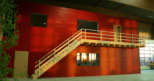 Halle mit Büro
